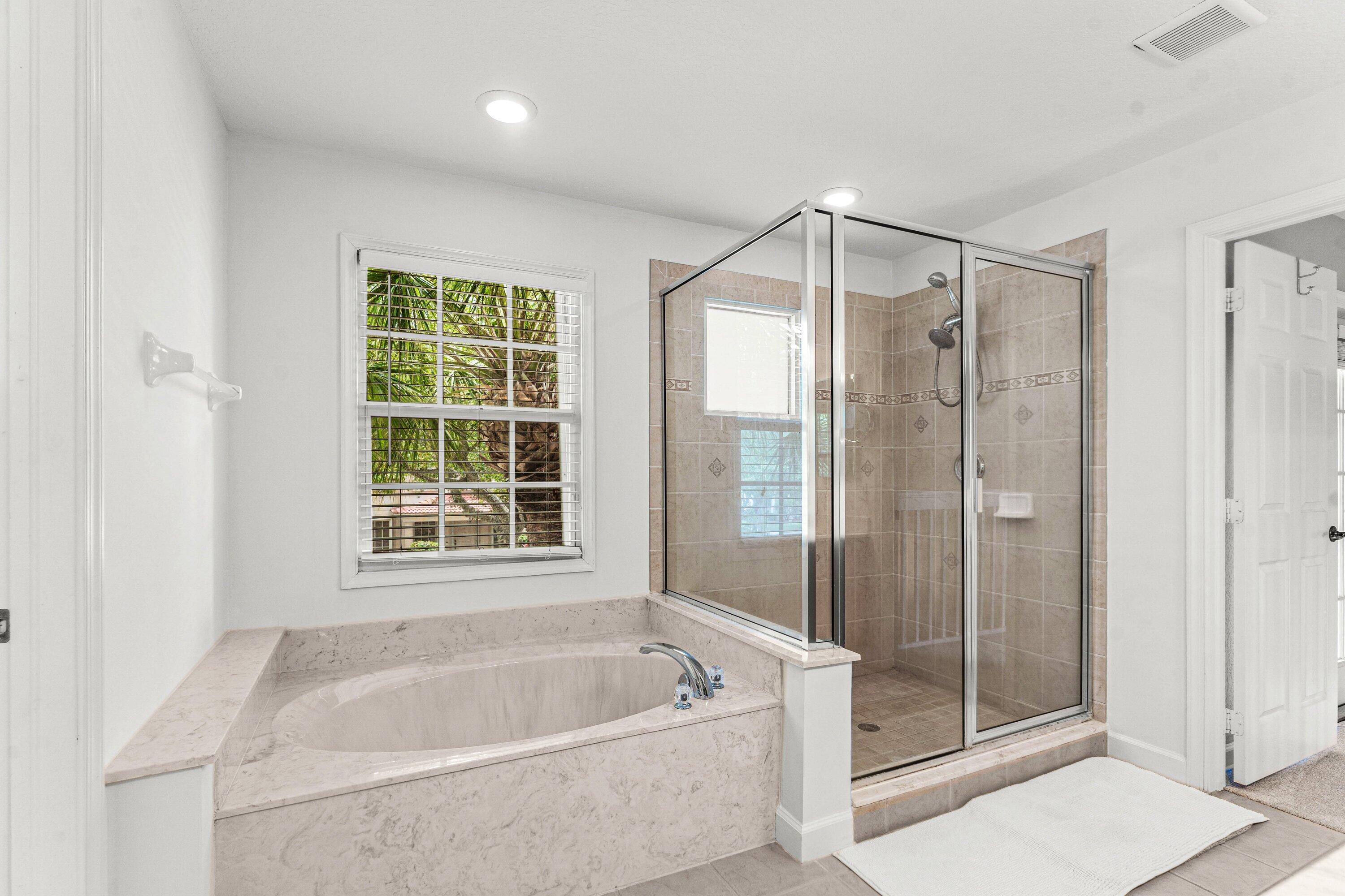 GABLES AT NORTHLAKE 1 - Residential