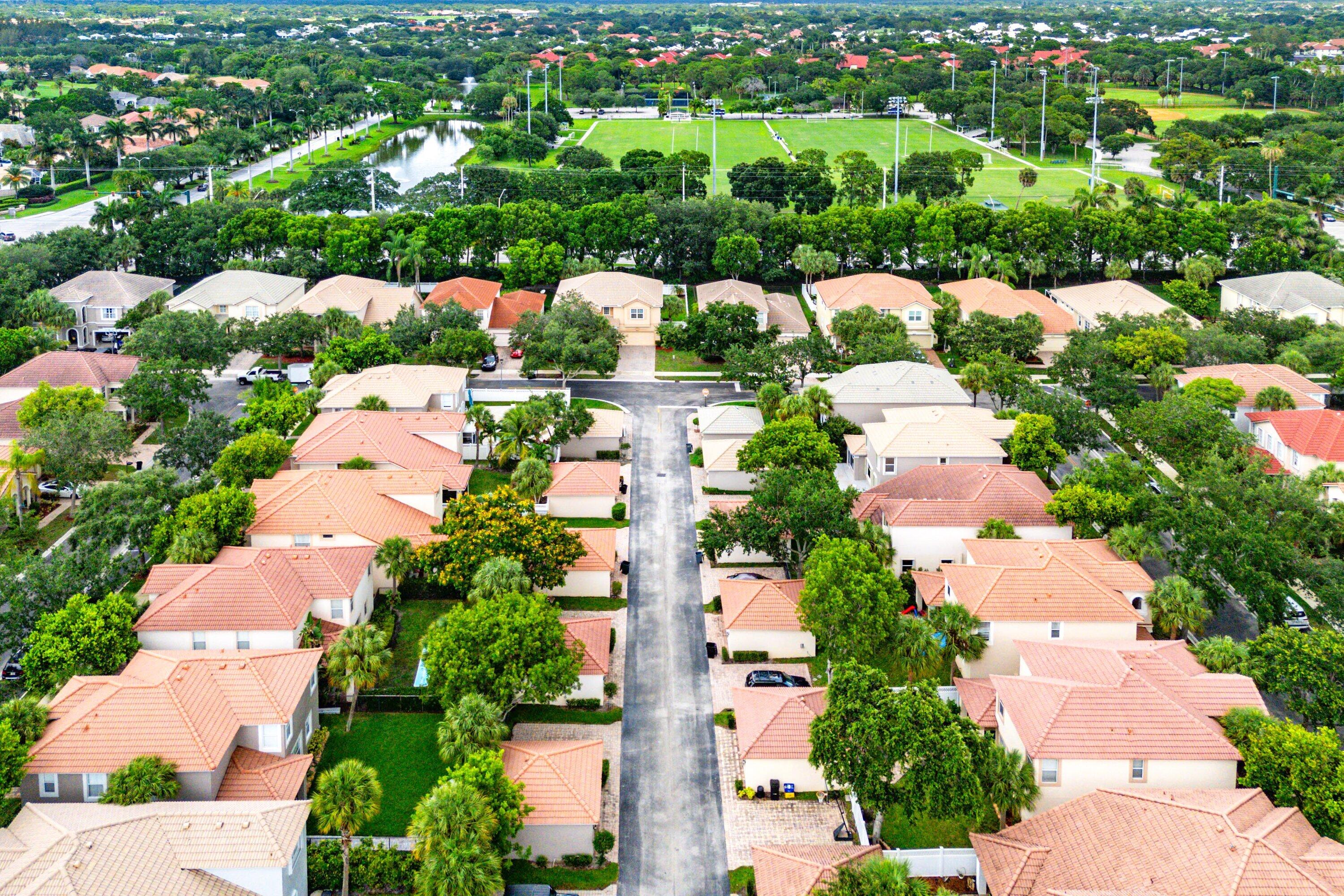 GABLES AT NORTHLAKE 1 - Residential