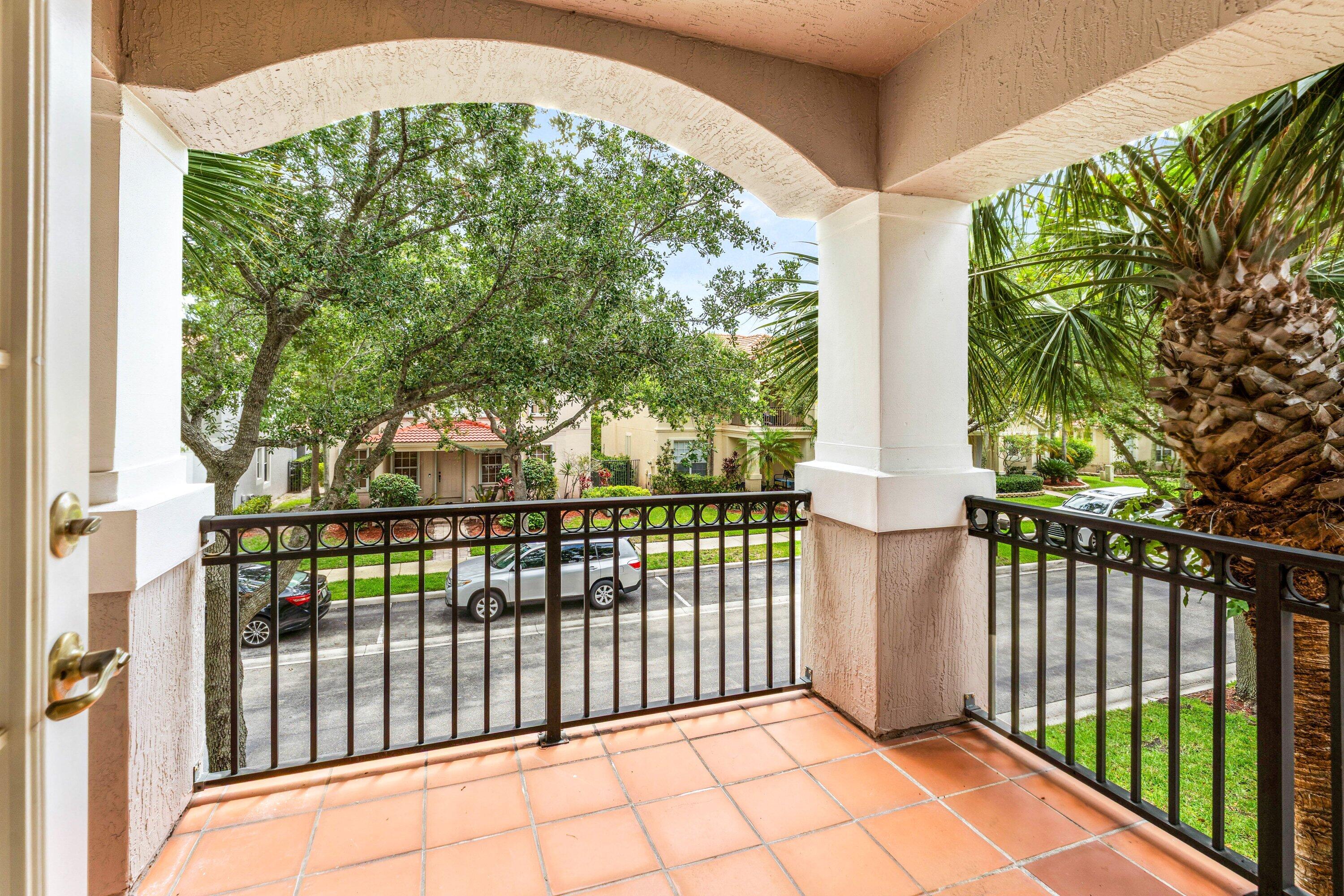 GABLES AT NORTHLAKE 1 - Residential