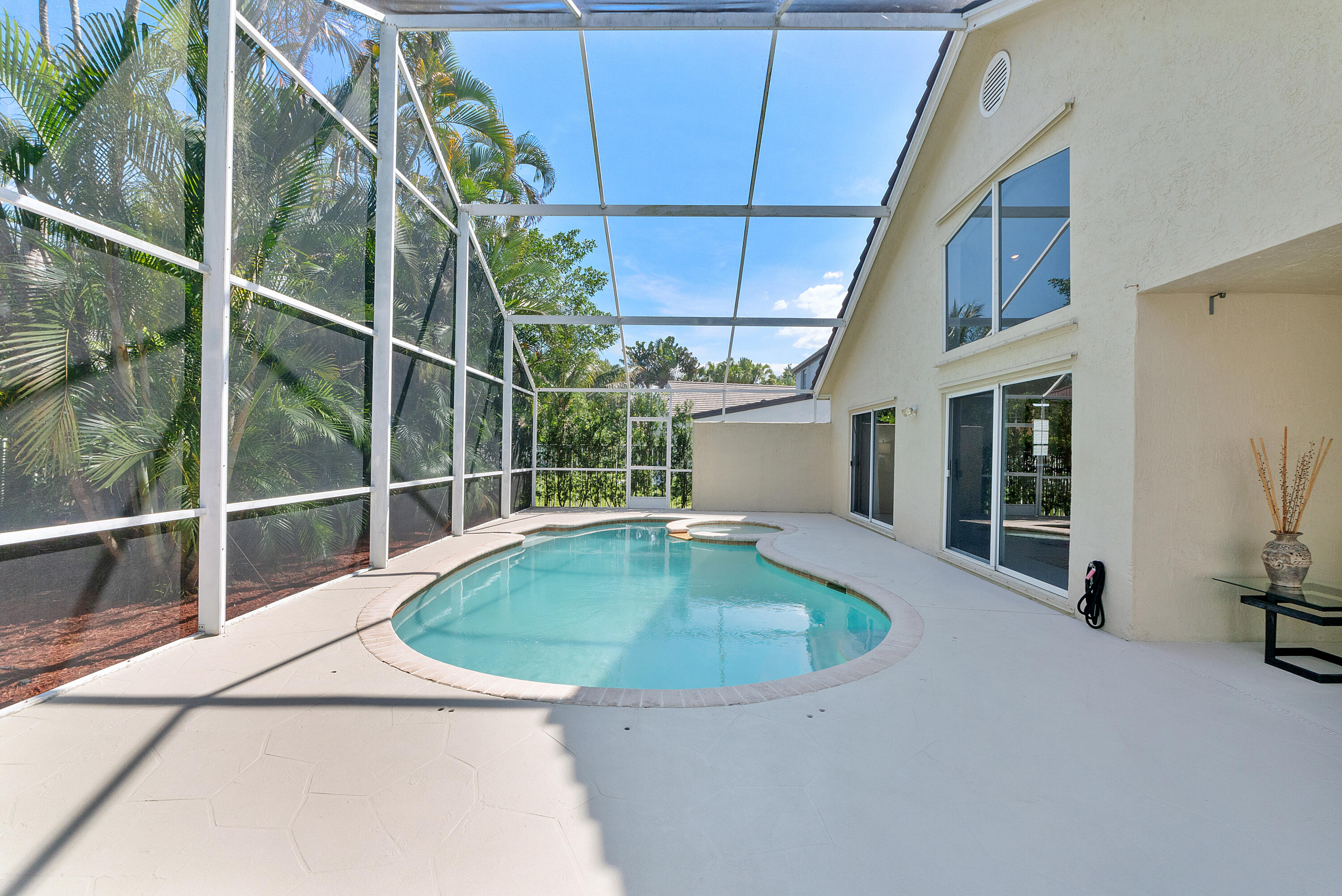 COUNTRY ISLES COVE - Residential