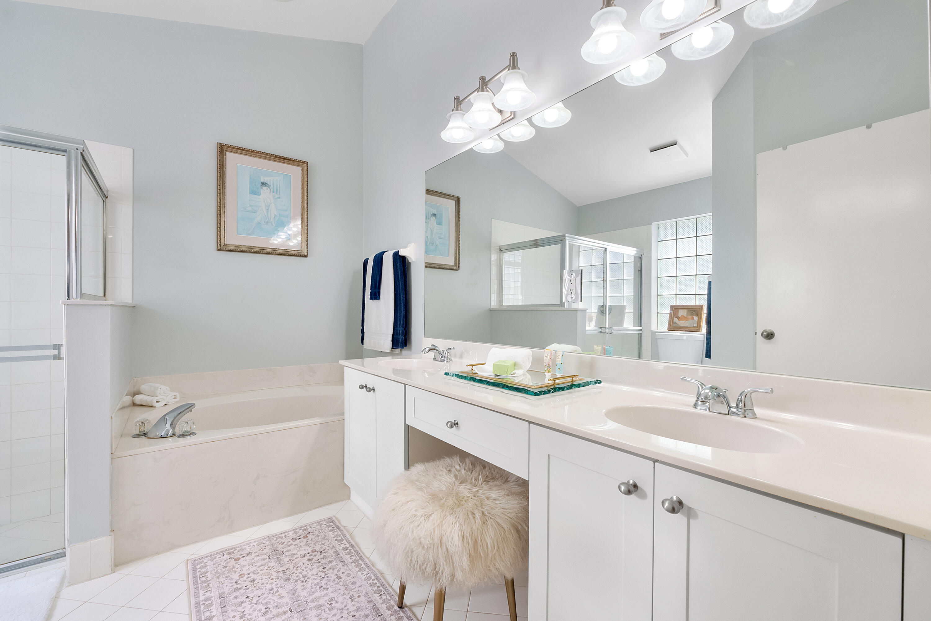 COUNTRY ISLES COVE - Residential
