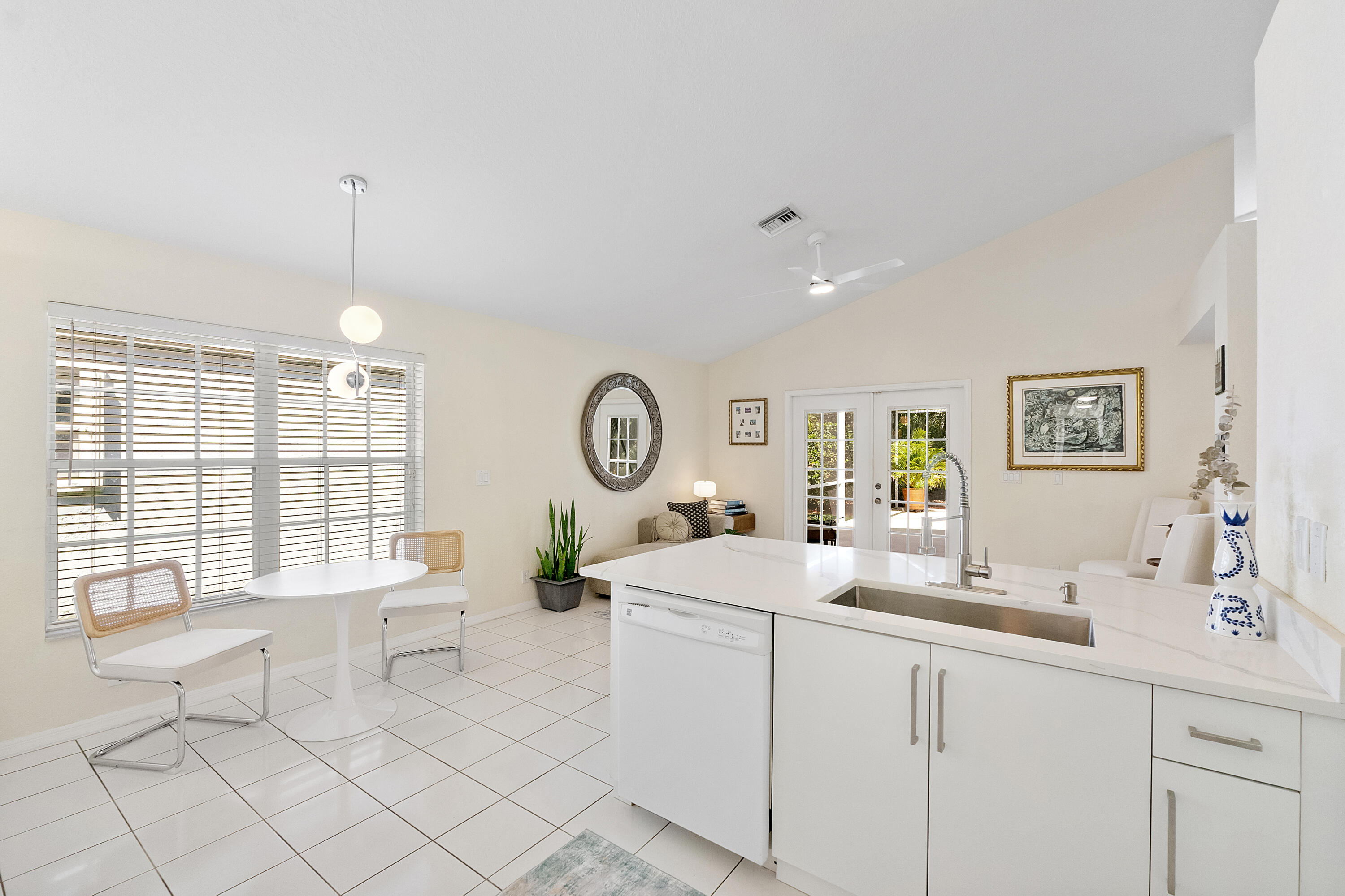 COUNTRY ISLES COVE - Residential