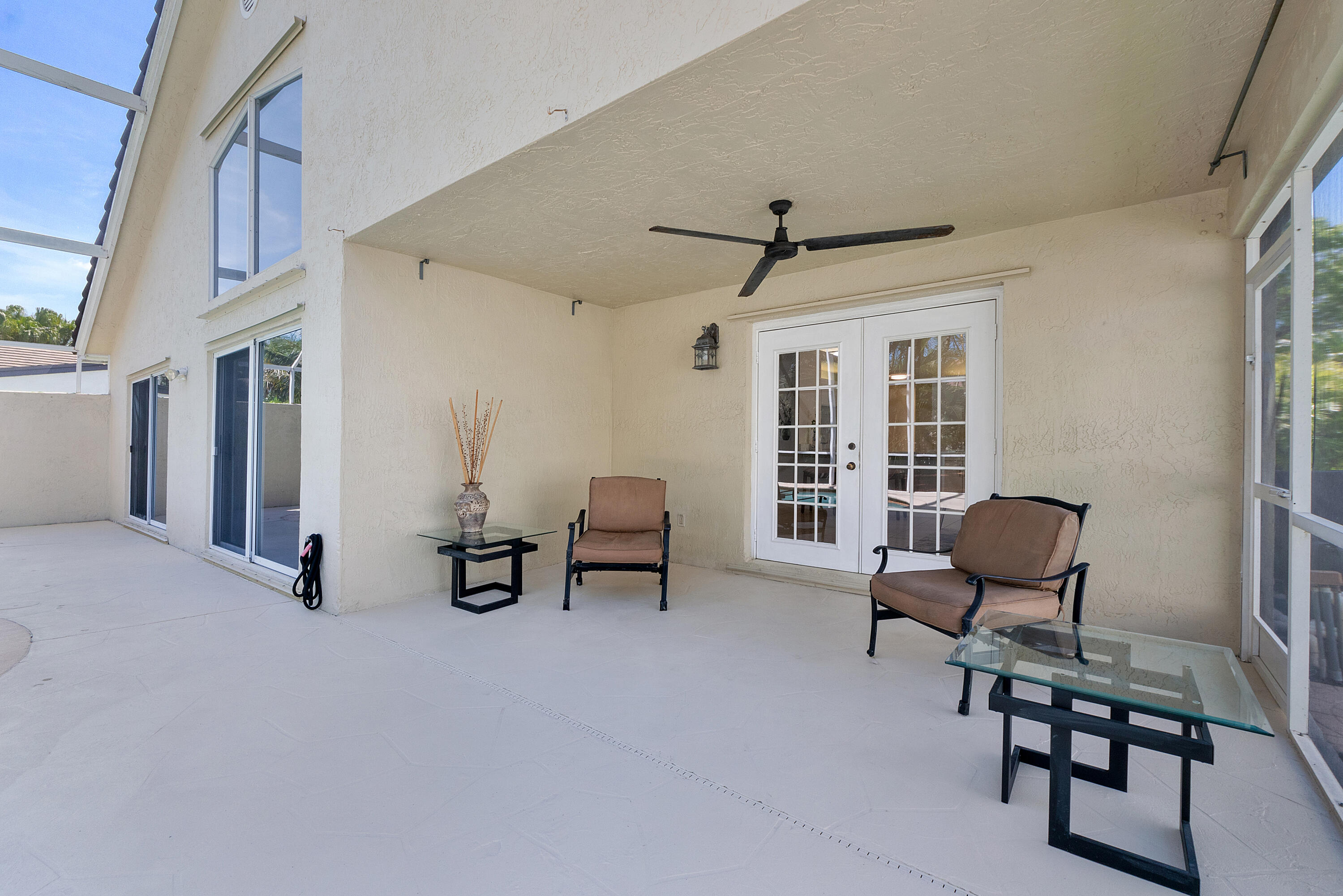 COUNTRY ISLES COVE - Residential
