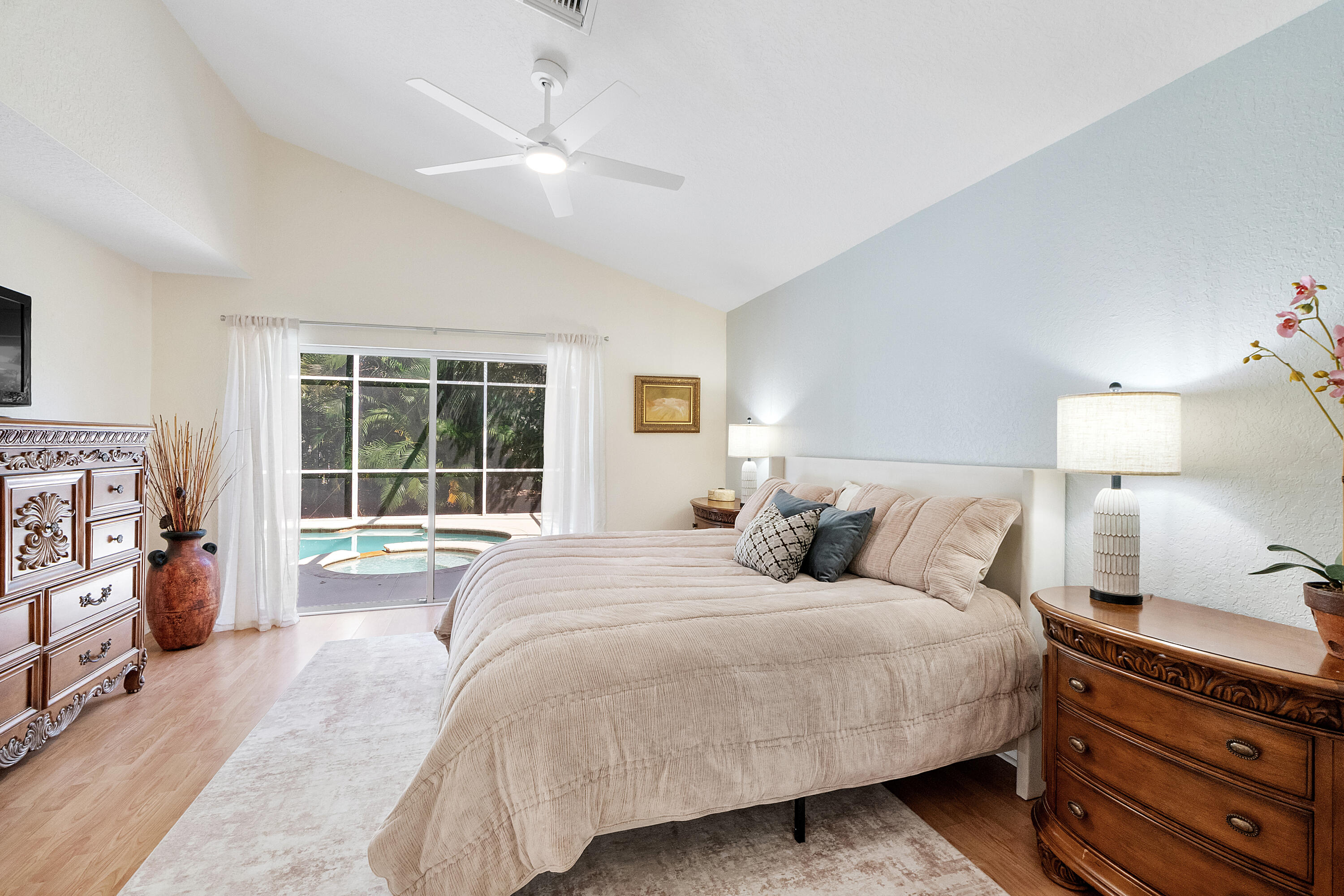 COUNTRY ISLES COVE - Residential
