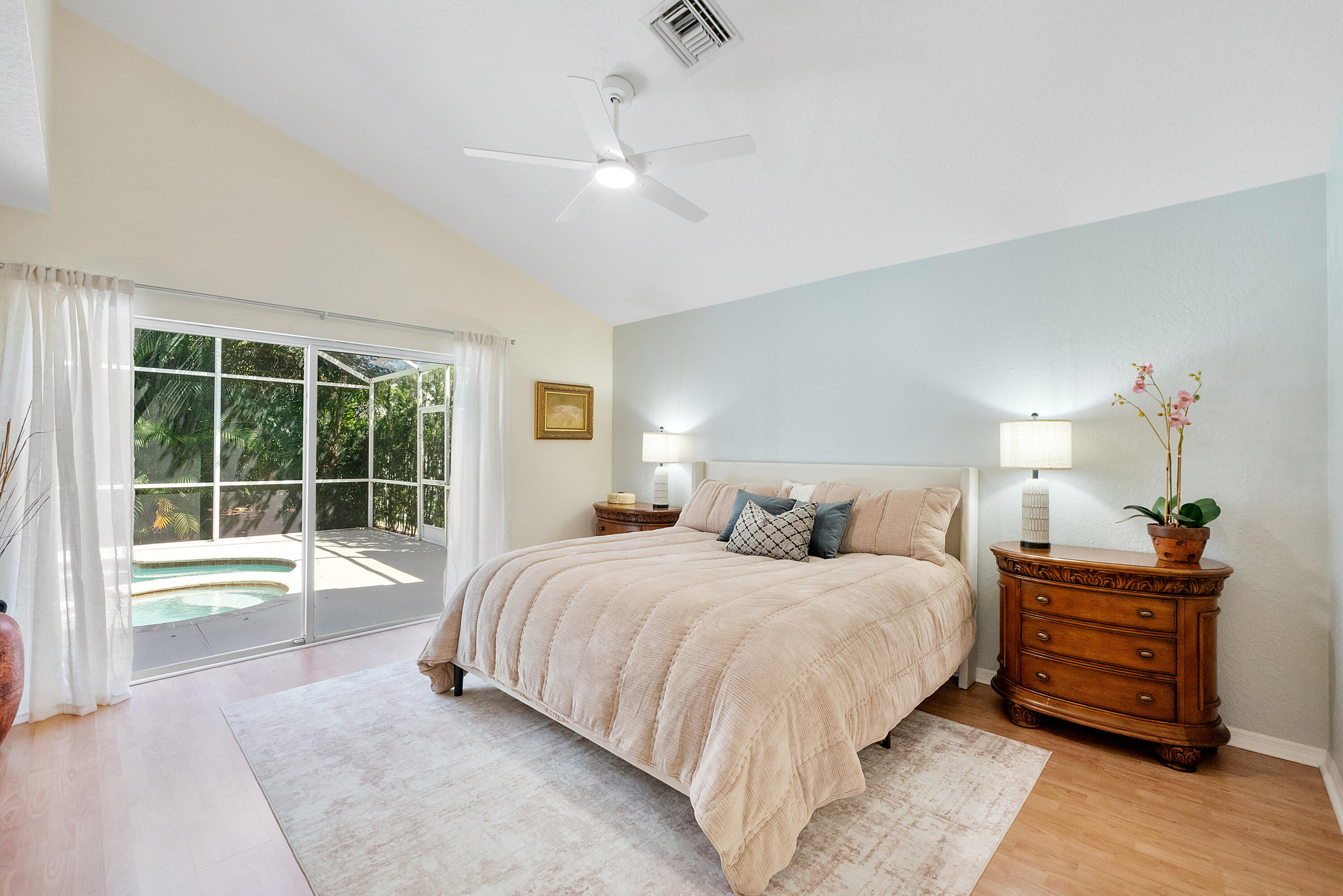 COUNTRY ISLES COVE - Residential