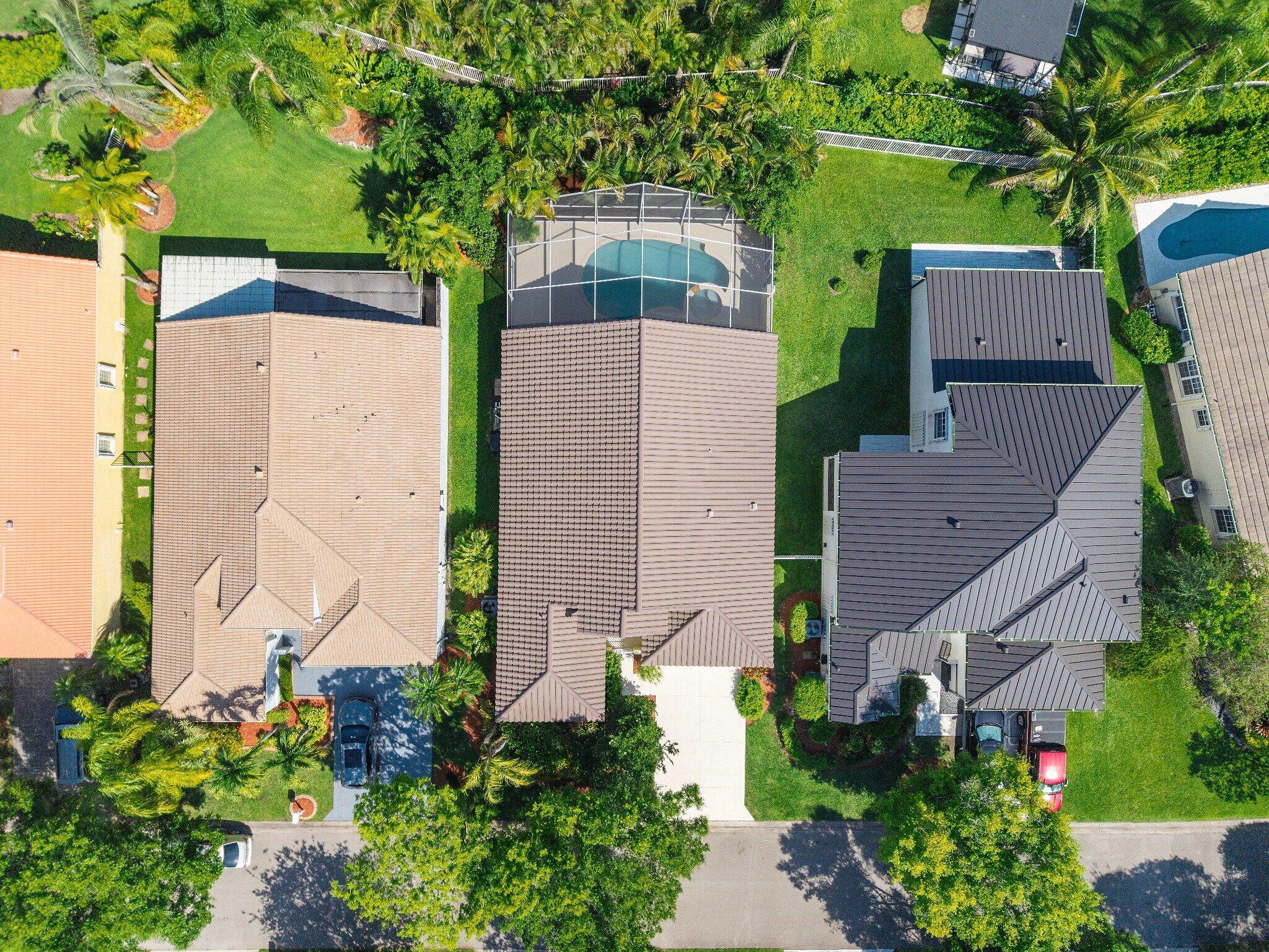 COUNTRY ISLES COVE - Residential