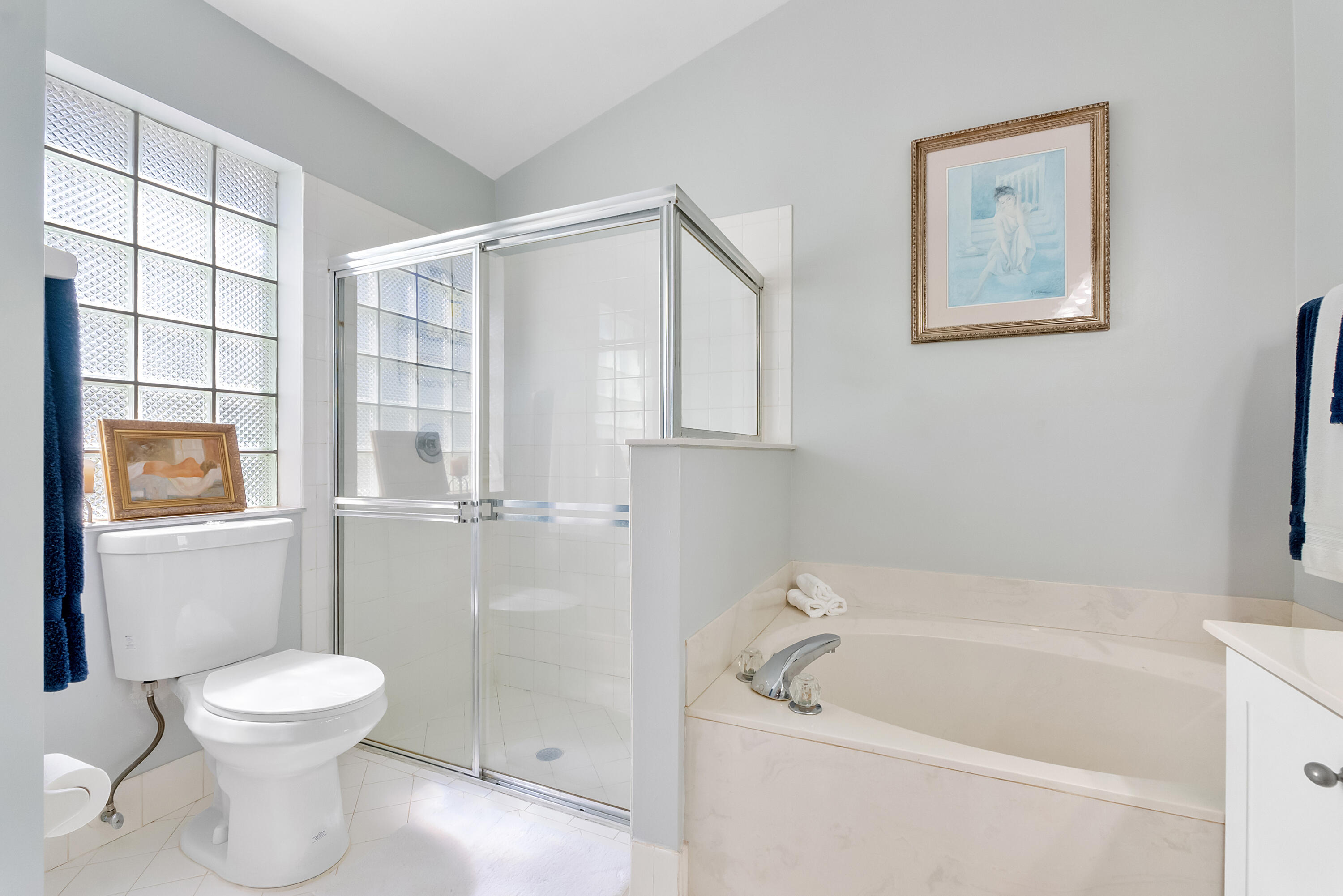 COUNTRY ISLES COVE - Residential