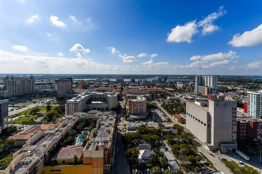 TRUMP PLAZA OF THE PALM BEACHES CONDO - Residential