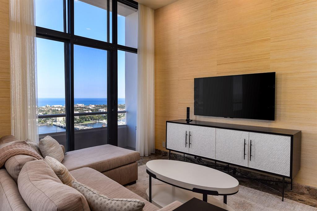 TRUMP PLAZA OF THE PALM BEACHES CONDO - Residential
