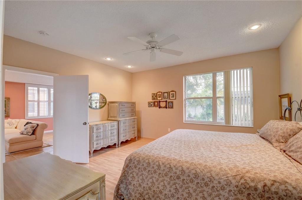 PALM ISLES - Residential