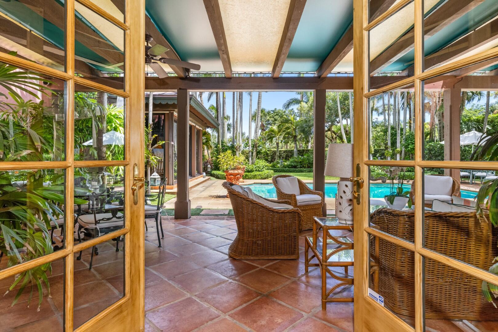 EL BRAVO PARK - Residential