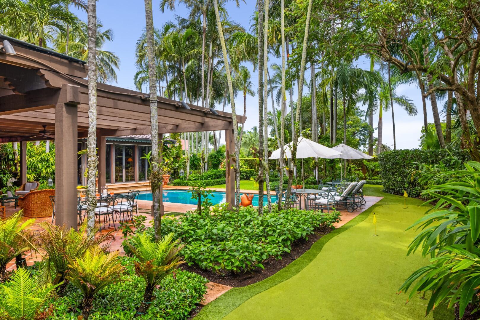 EL BRAVO PARK - Residential