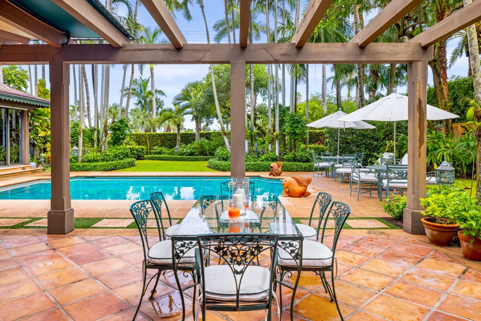 EL BRAVO PARK - Residential