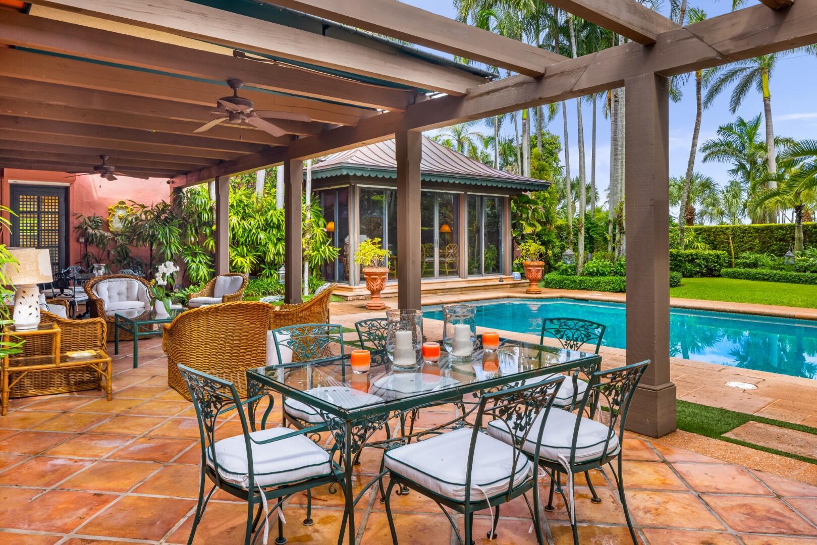 EL BRAVO PARK - Residential