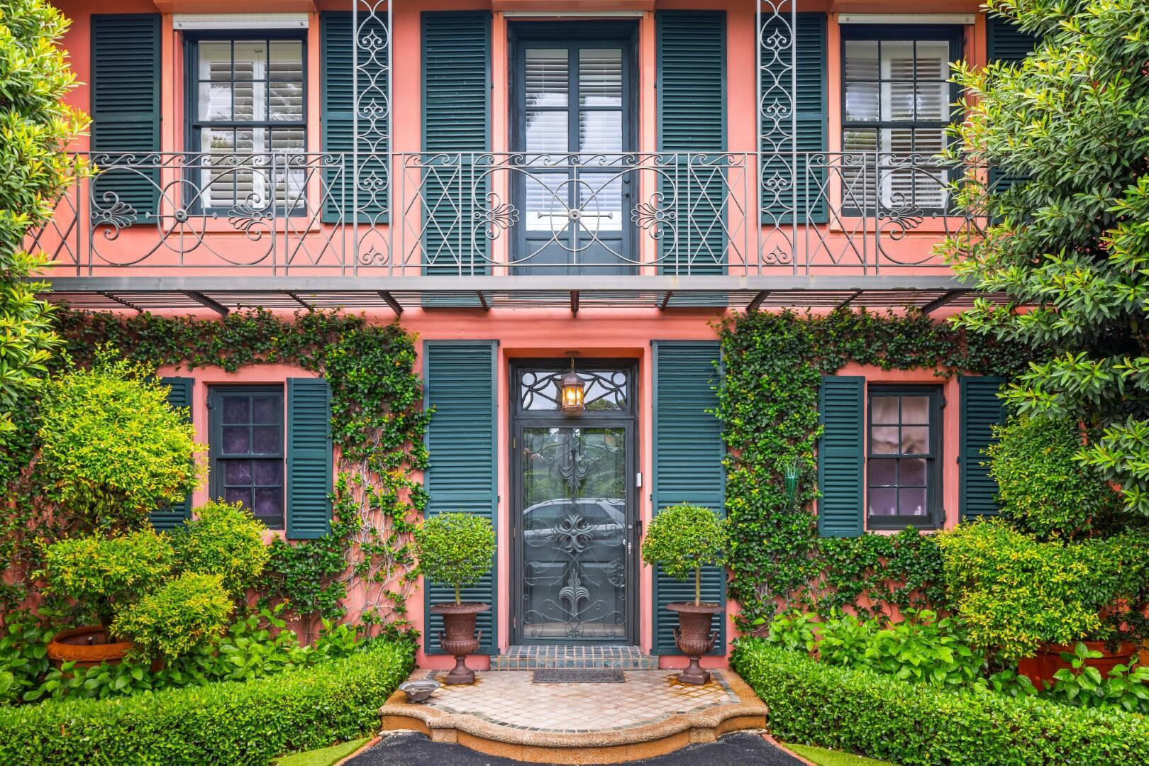 EL BRAVO PARK - Residential