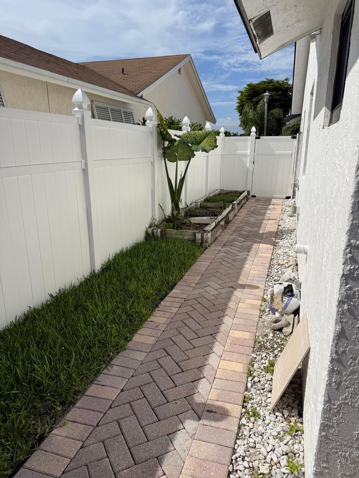 SANDALFOOT COVE SEC 9 - Residential