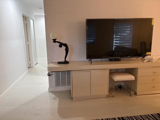 WHISPER WALK CONDOS - Residential Lease