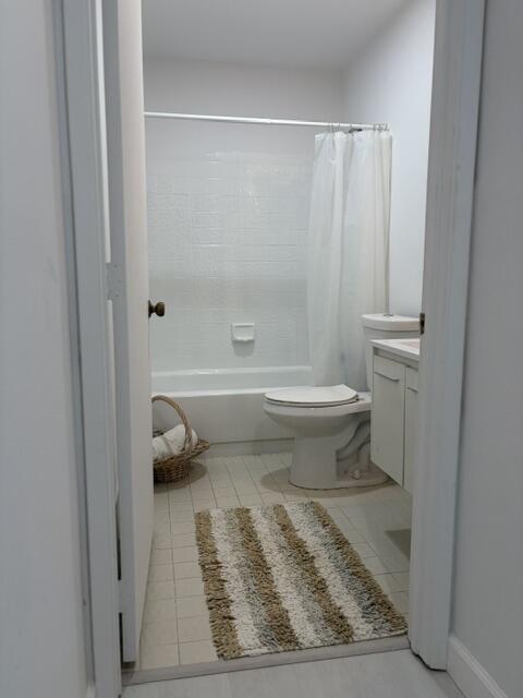 WHISPER WALK CONDOS - Residential Lease