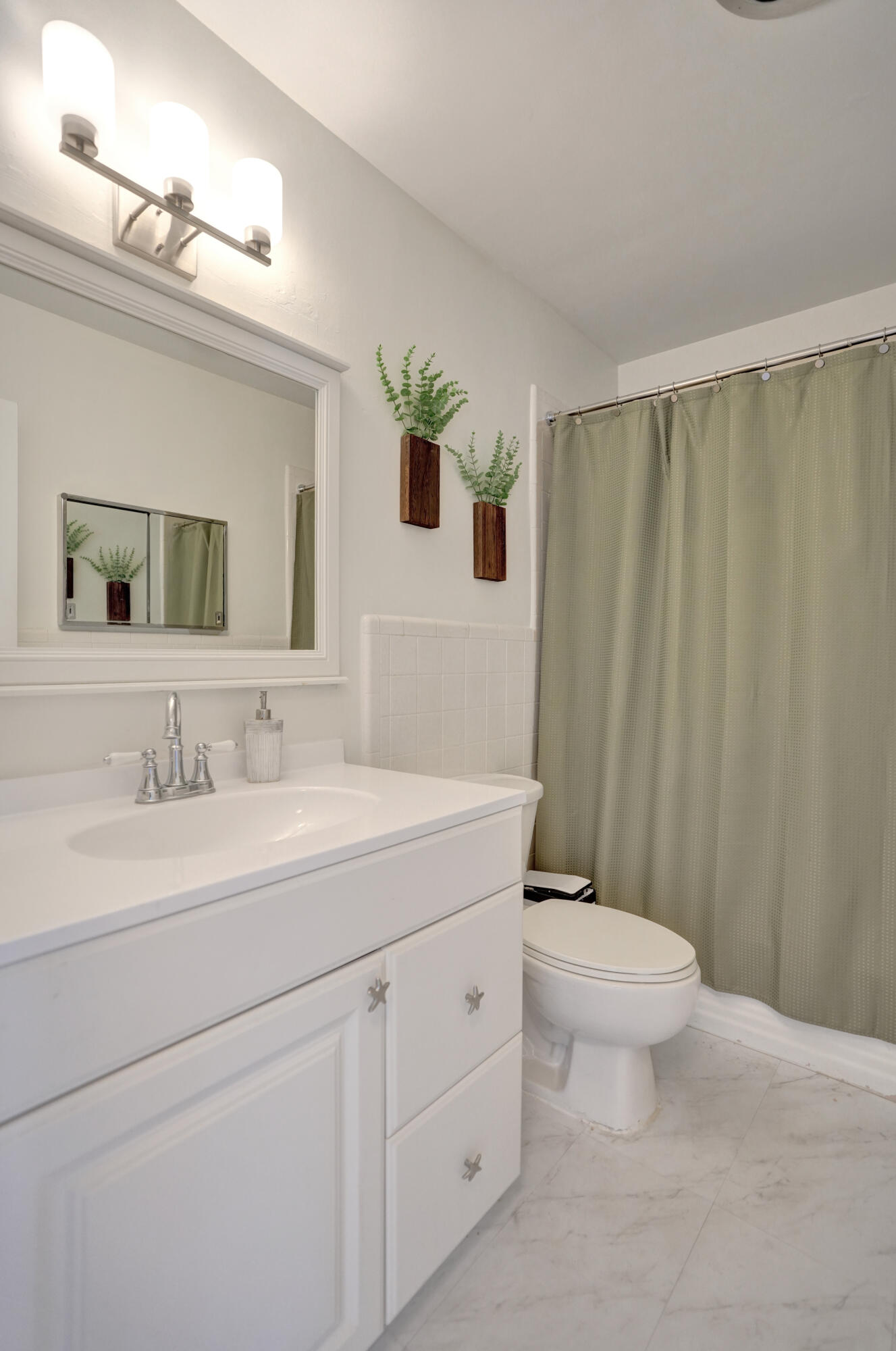 HIBISCUS TERRACE CONDO - Residential