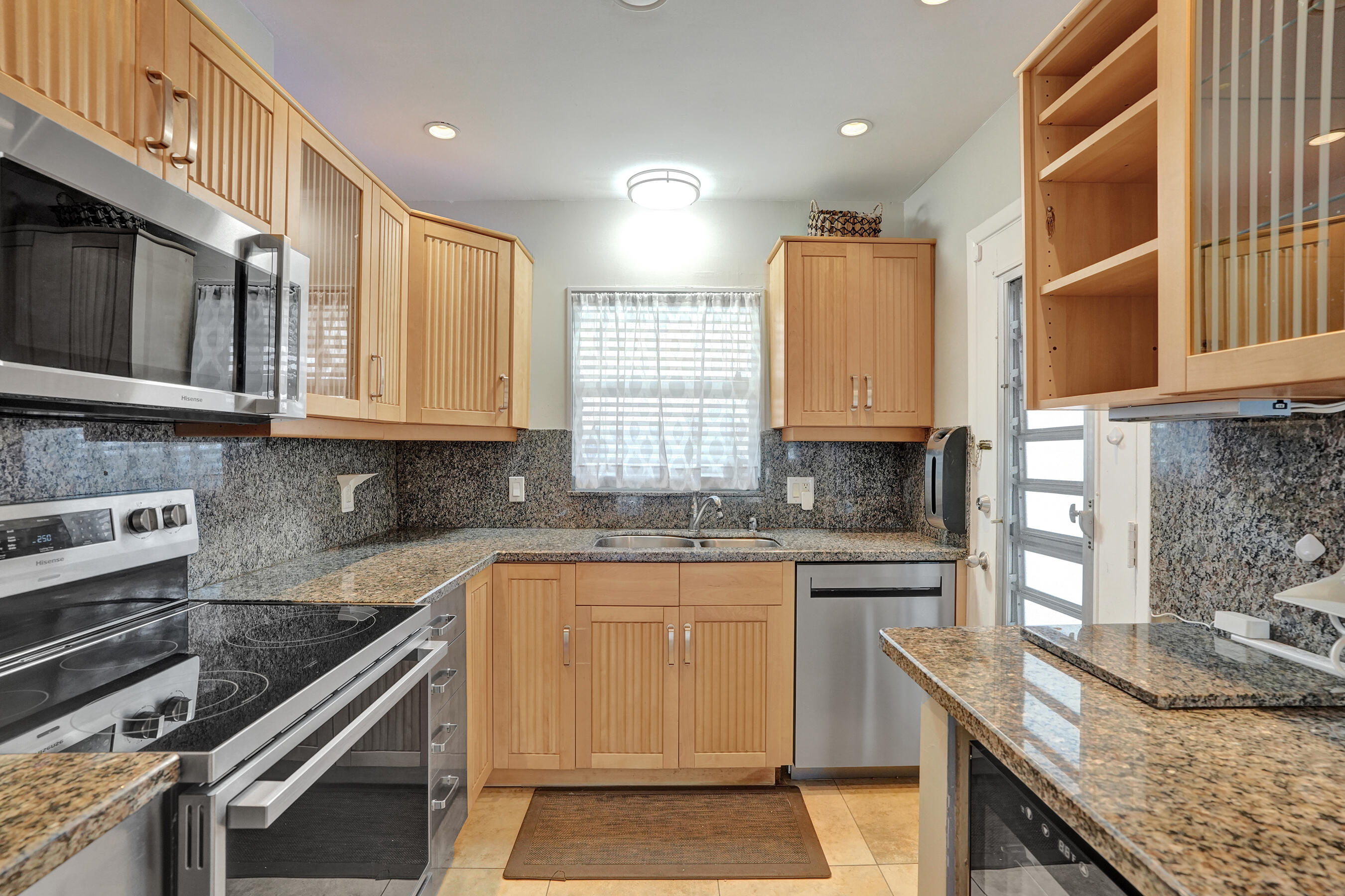 HIBISCUS TERRACE CONDO - Residential