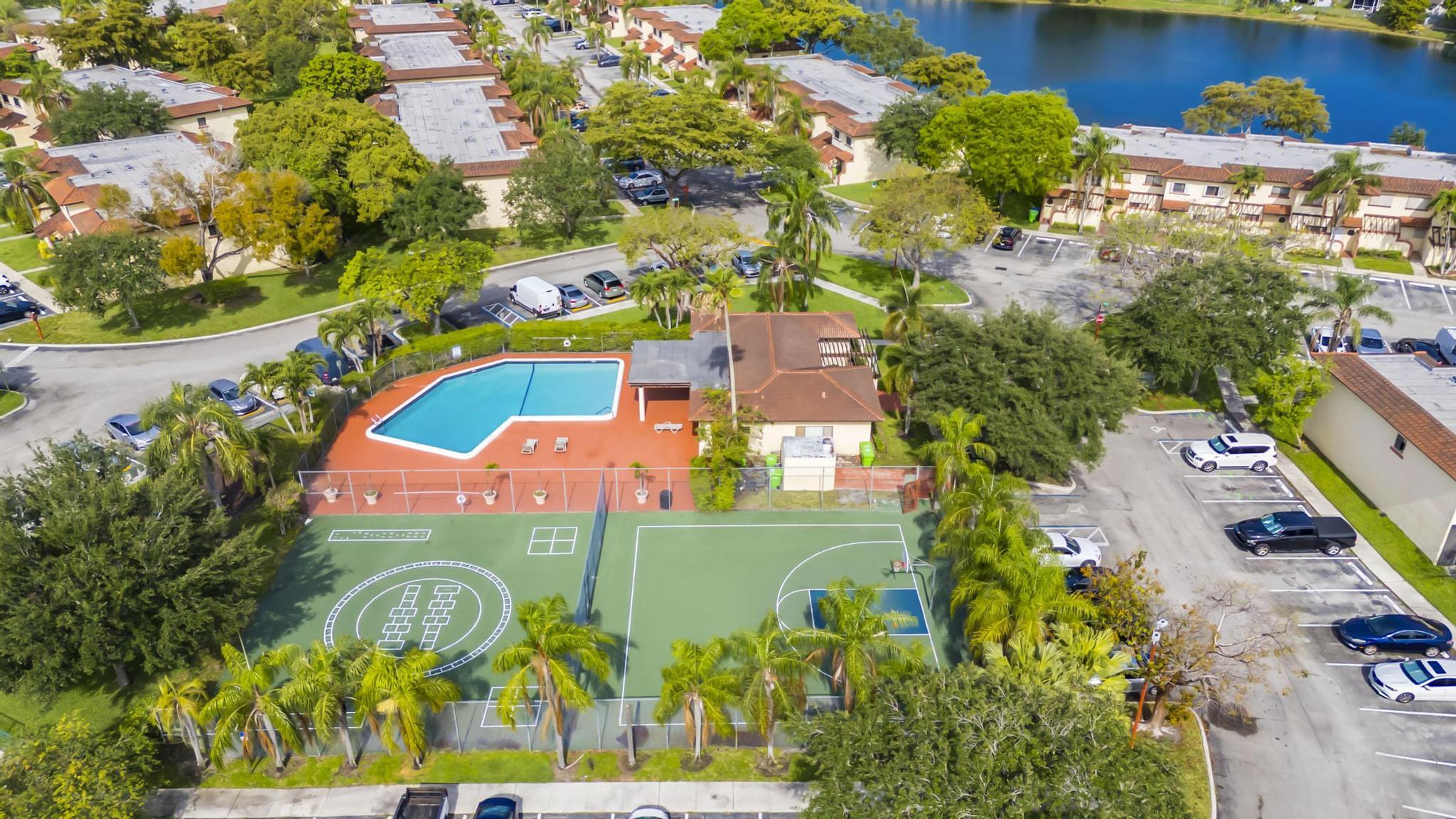 SPRINGTREE LAKES - Residential Lease