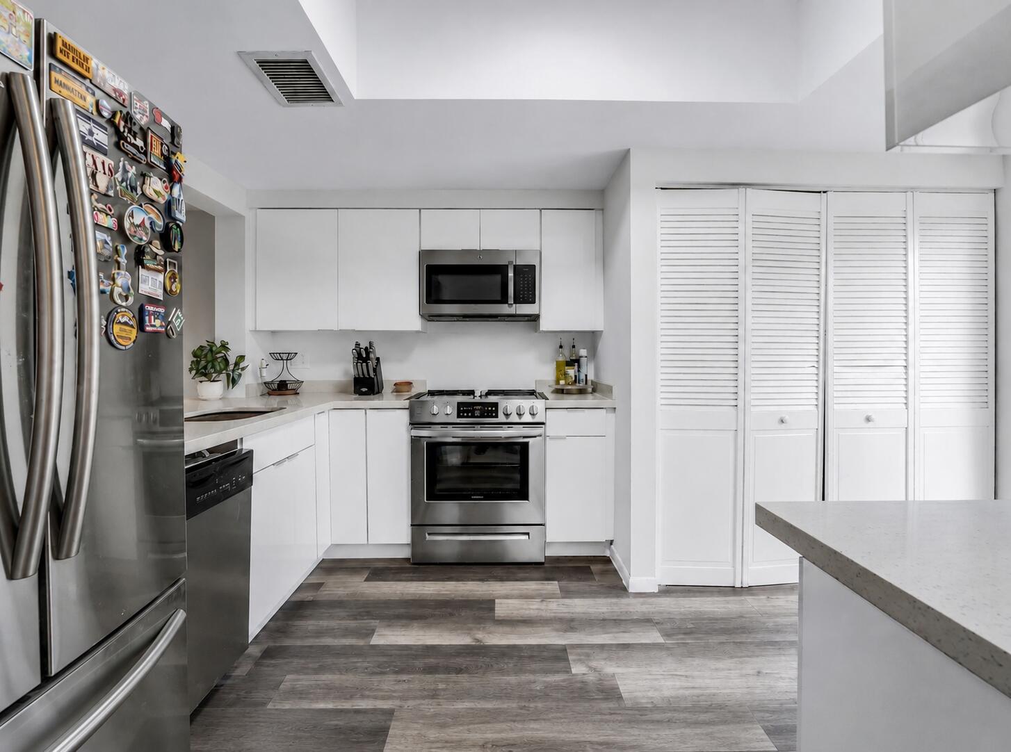 SPRINGTREE LAKES - Residential Lease