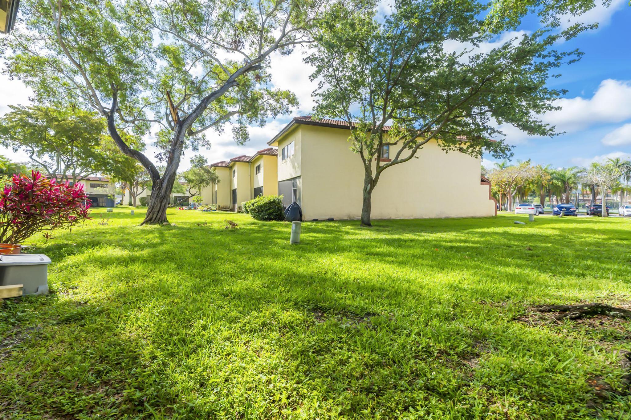 SPRINGTREE LAKES - Residential Lease