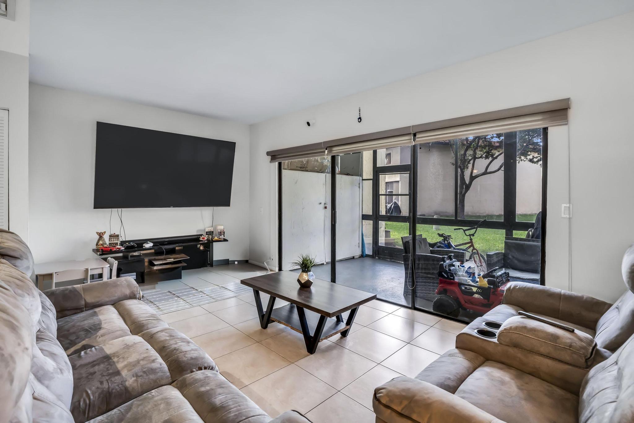 SPRINGTREE LAKES - Residential Lease
