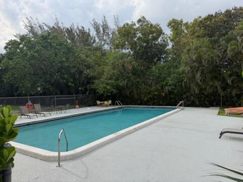 FOXWOOD HOLLOW AT CORAL SPRINGS - Residential Lease