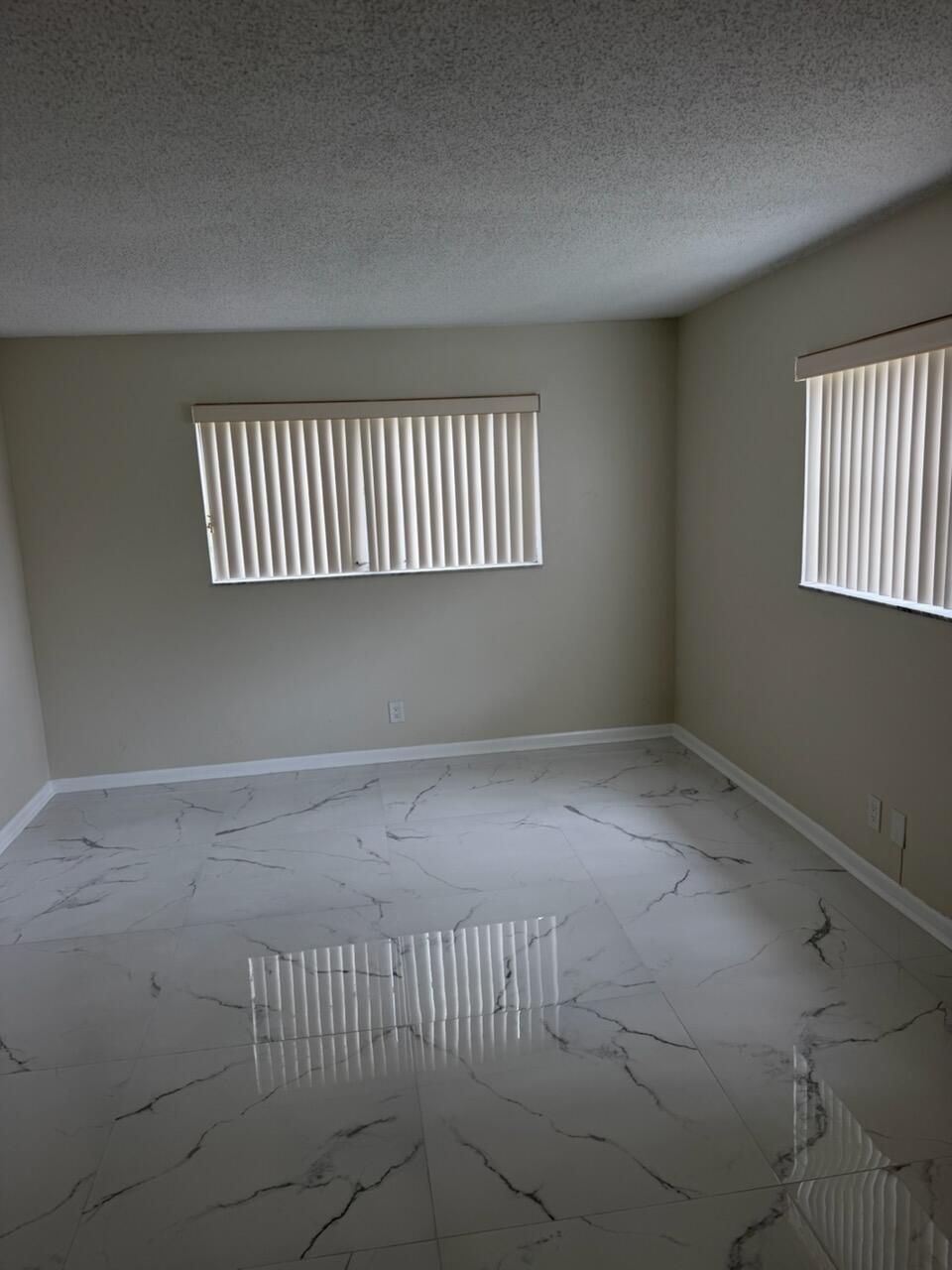 FOXWOOD HOLLOW AT CORAL SPRINGS - Residential Lease