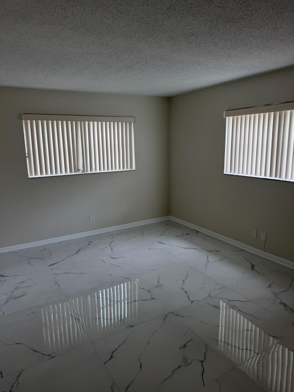 FOXWOOD HOLLOW AT CORAL SPRINGS - Residential Lease