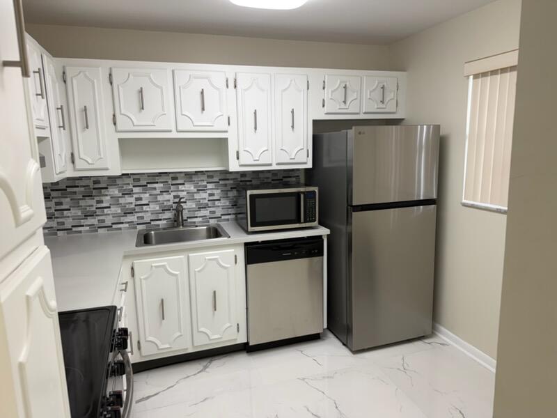 FOXWOOD HOLLOW AT CORAL SPRINGS - Residential Lease