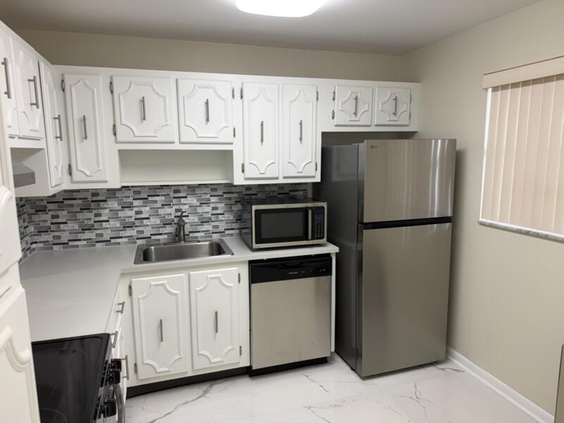 FOXWOOD HOLLOW AT CORAL SPRINGS - Residential Lease