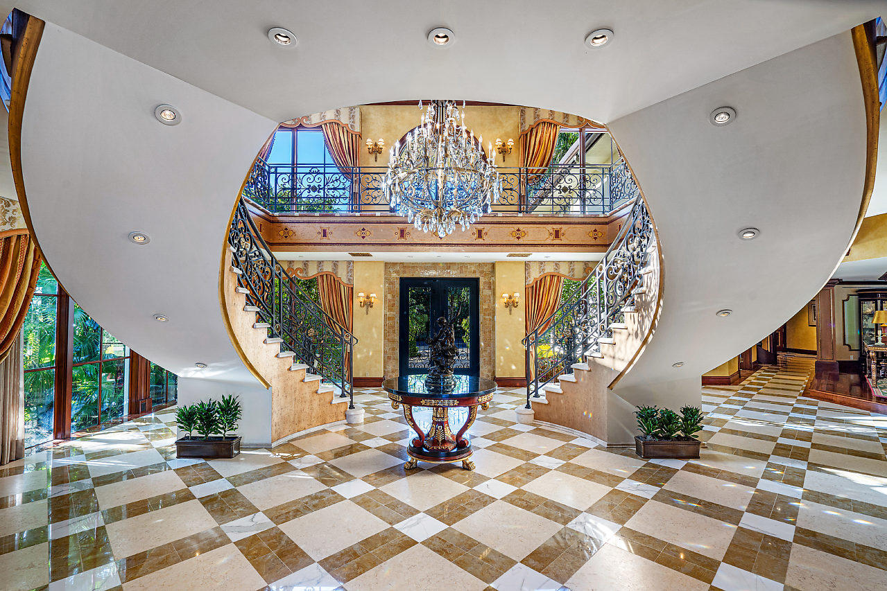 SANCTUARY - Residential