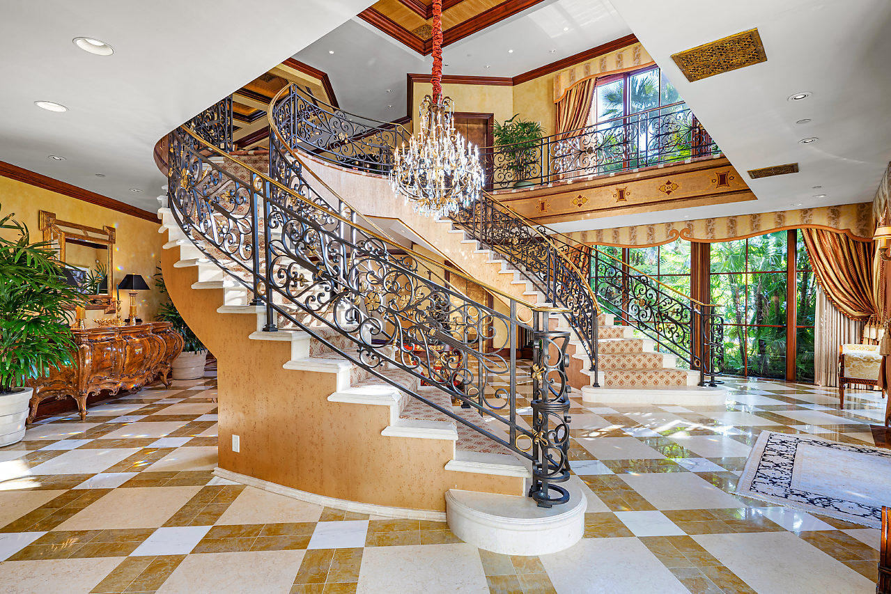 SANCTUARY - Residential