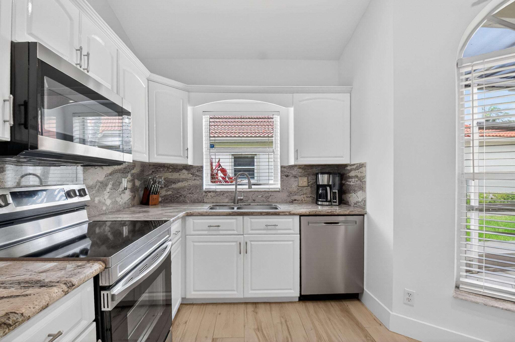 QUAIL RUN VILLAS - Residential Lease