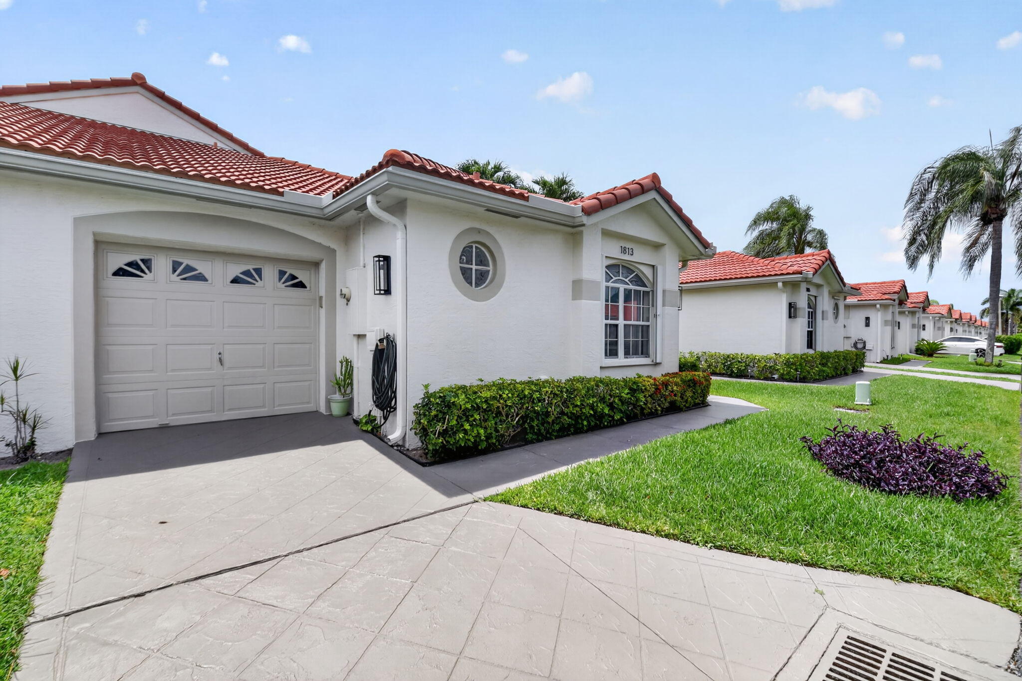 Very Rare 3bedroom, 2.5 bath Villa in the highly desirable all ages Quail Run community a true hidden gem! Experience comfort, privacy & convenience in this beautifully maintained & immaculate home featuring high ceilings, an open and spacious floor plan, and complete privacy in a peaceful setting. The villa offers stainless steel appliances, modern finishes, a one-car garage & an additional driveway parking space for added convenience. Bright & inviting living areas create the perfect space for both relaxing and entertaining. Ideally located just minutes from the beach, shopping, dining, and everyday conveniences, Community offers exceptional amenities, including a clubhouse, heated swimming pool, fitness center, billiards room, bocce ball courts, tennis and pickleball courts & more.