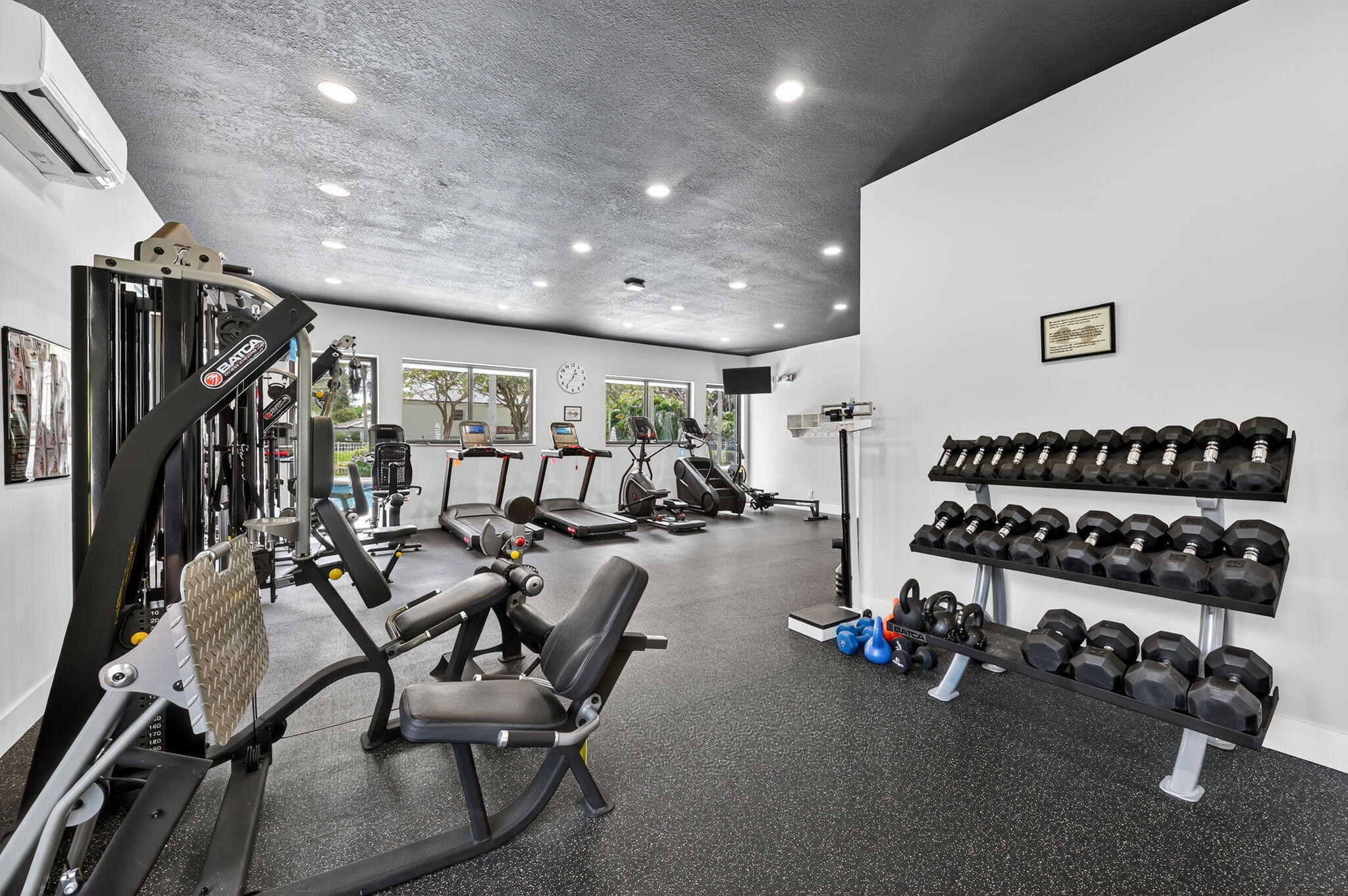 QUAIL RUN VILLAS - Residential Lease