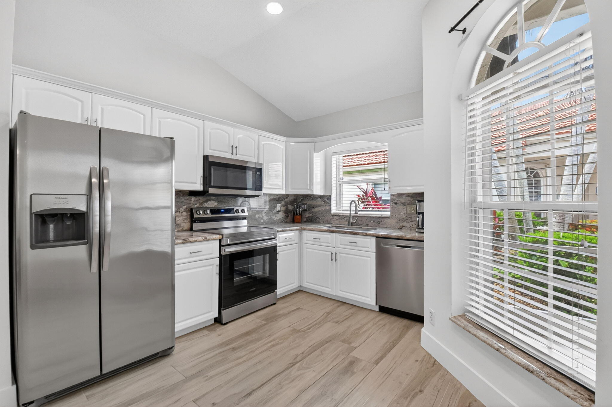 QUAIL RUN VILLAS - Residential Lease