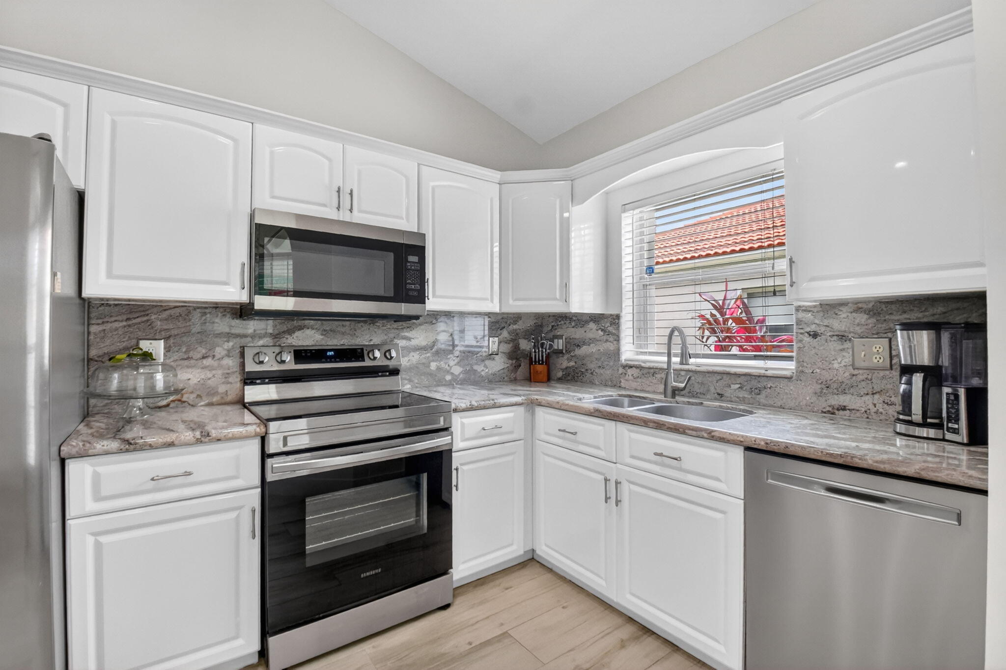QUAIL RUN VILLAS - Residential Lease