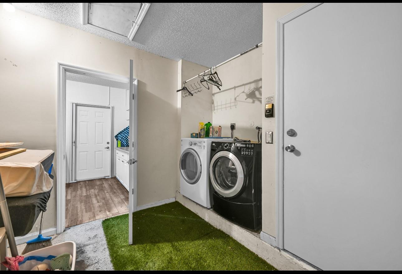 WEST PARK-EAST PARCEL - Residential Lease