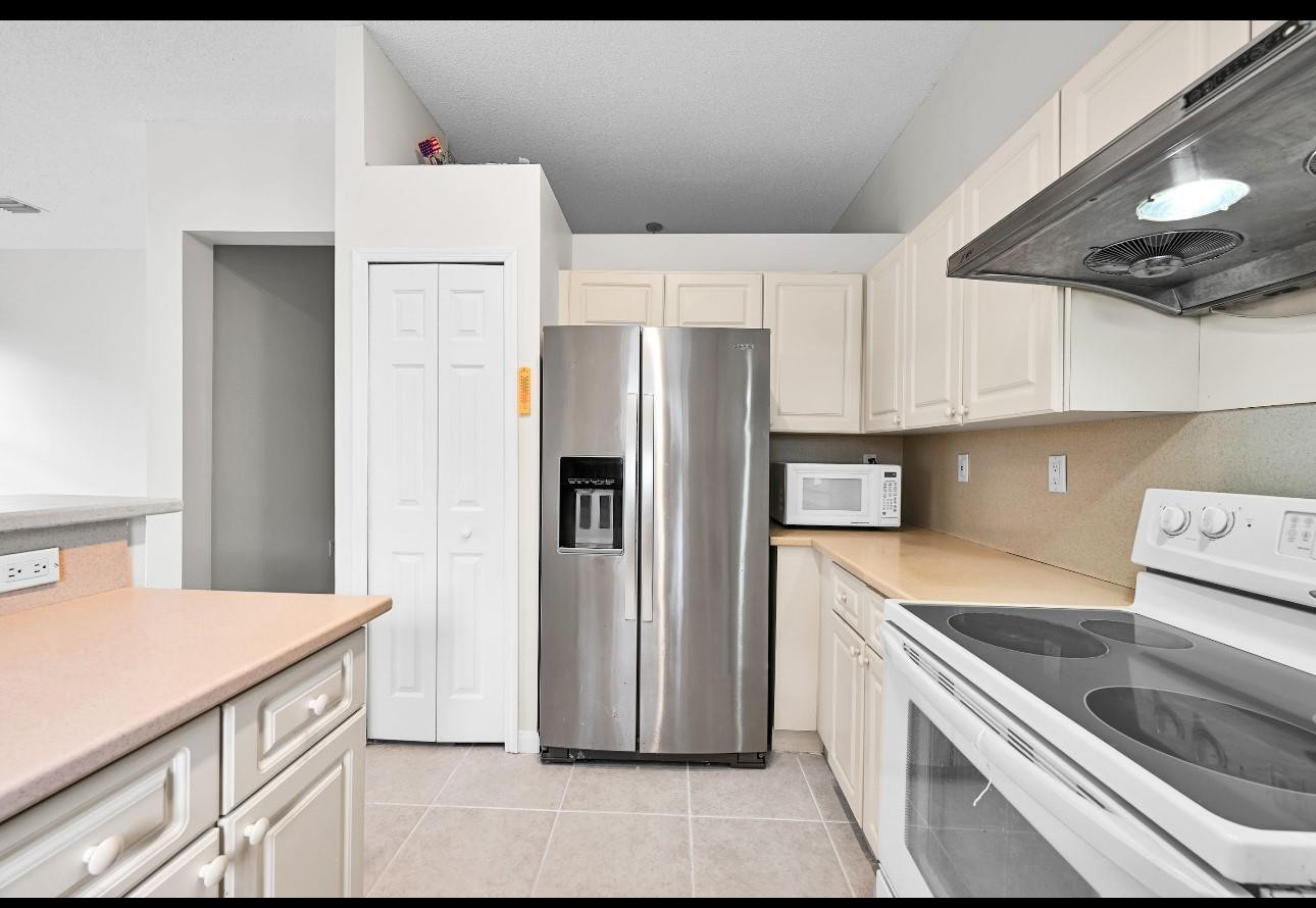 WEST PARK-EAST PARCEL - Residential Lease