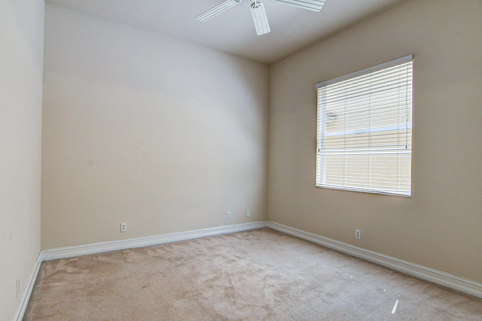 WELLINGTON VIEW - Residential Lease