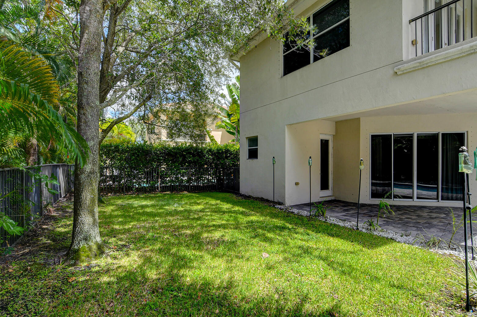WELLINGTON VIEW - Residential Lease