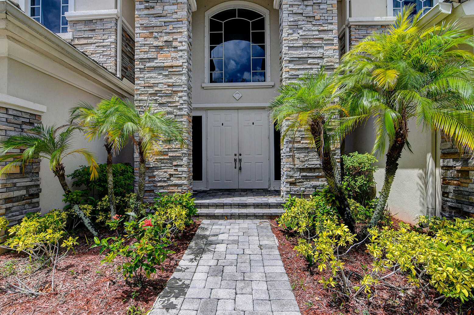 WELLINGTON VIEW - Residential Lease