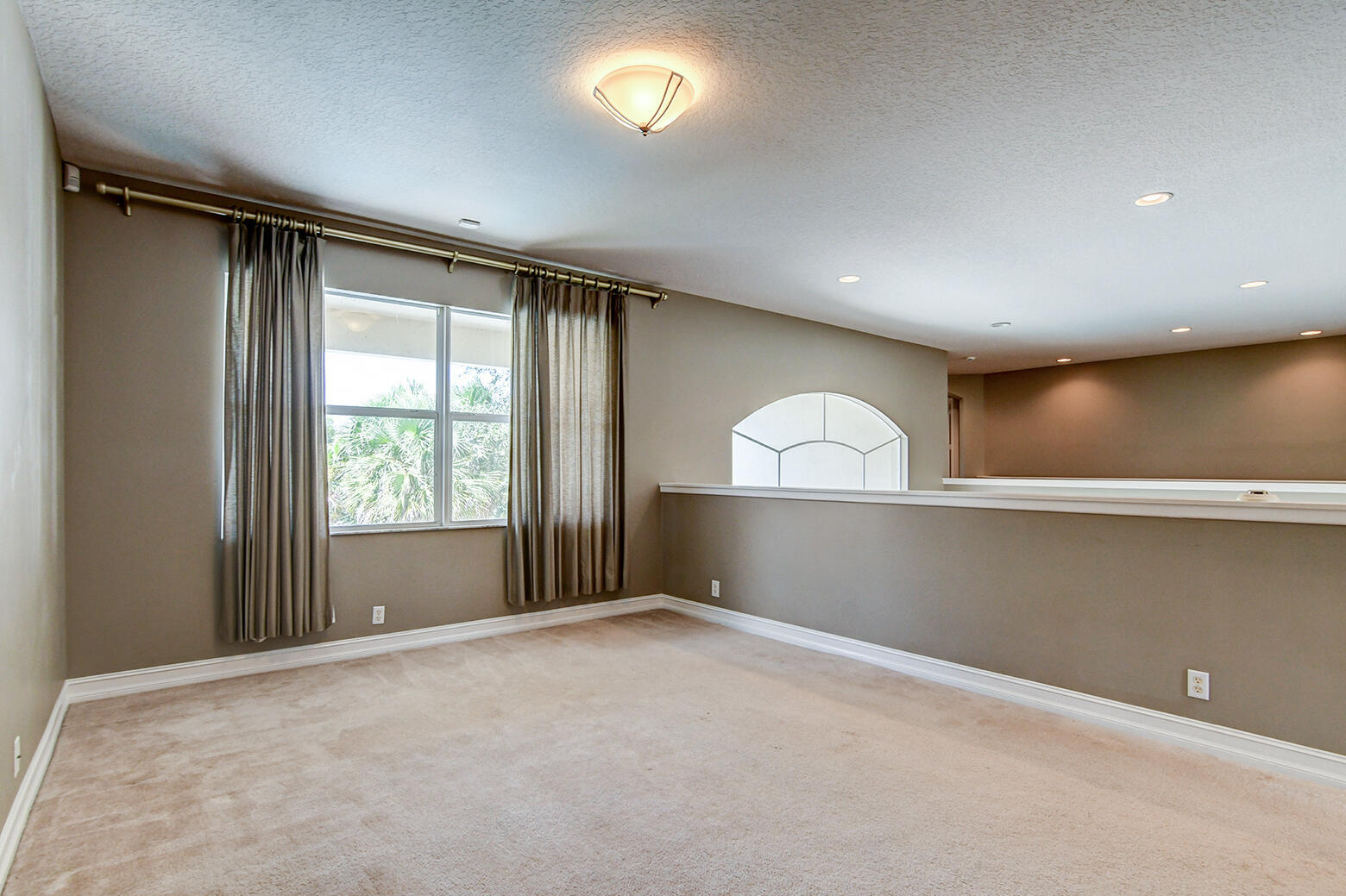 WELLINGTON VIEW - Residential Lease