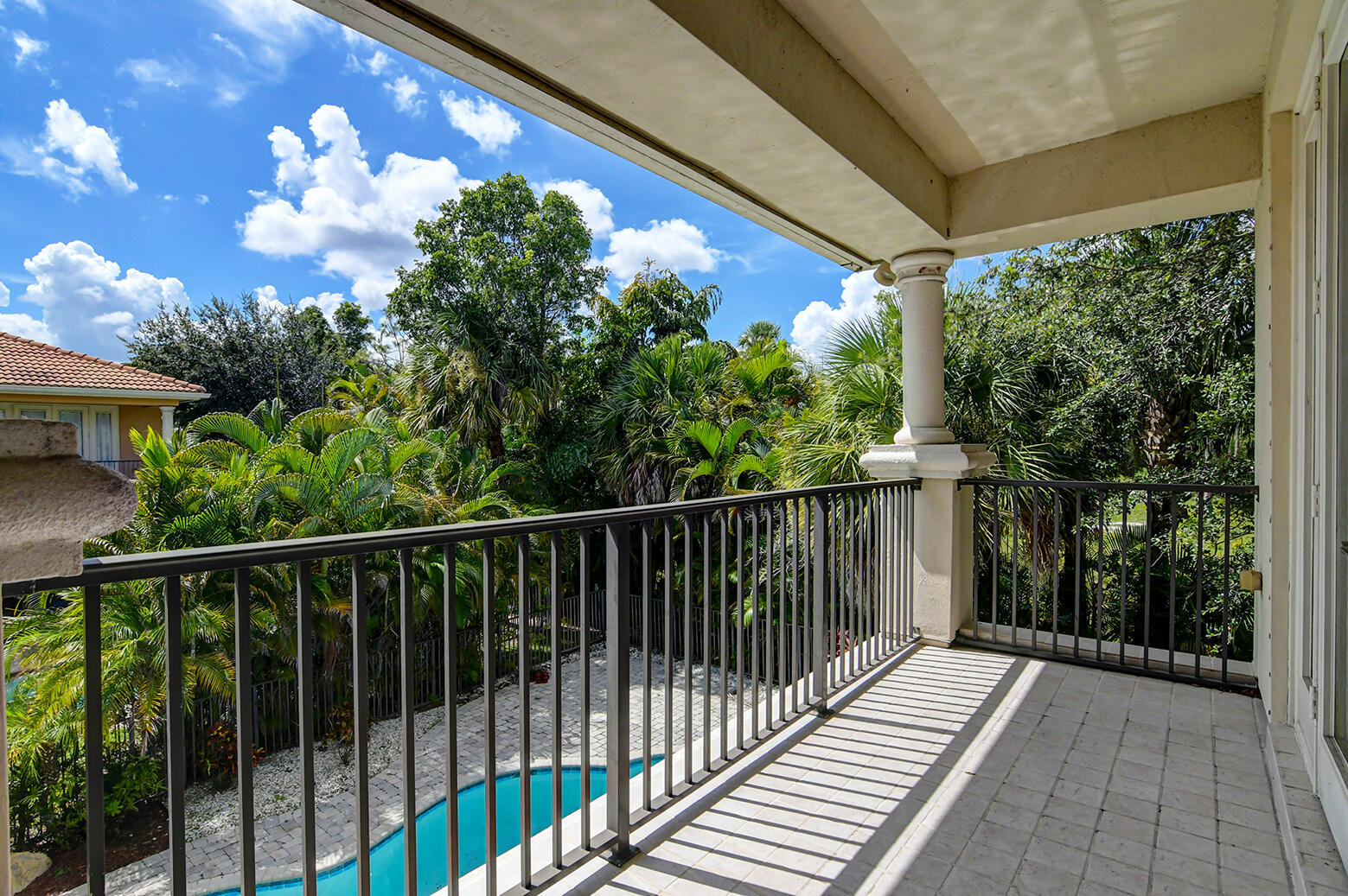 WELLINGTON VIEW - Residential Lease