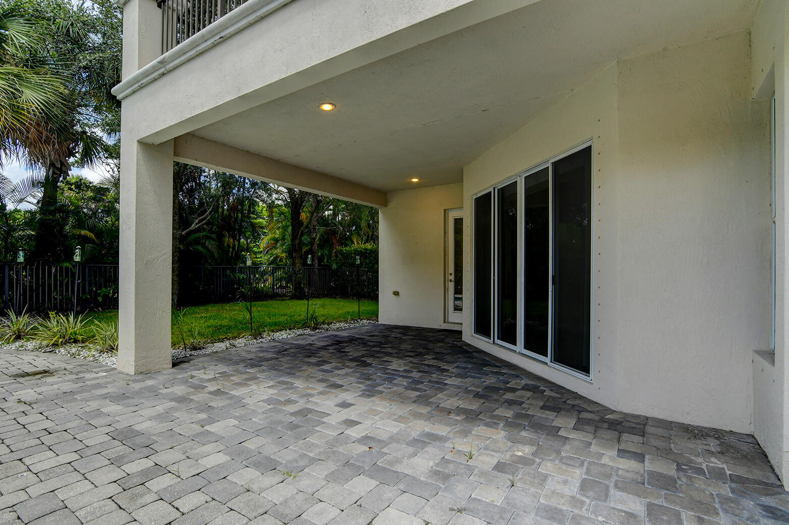 WELLINGTON VIEW - Residential Lease