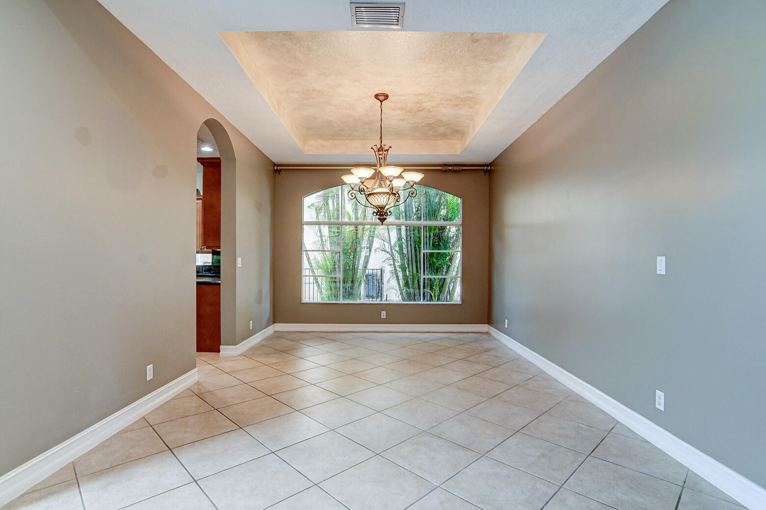 WELLINGTON VIEW - Residential Lease