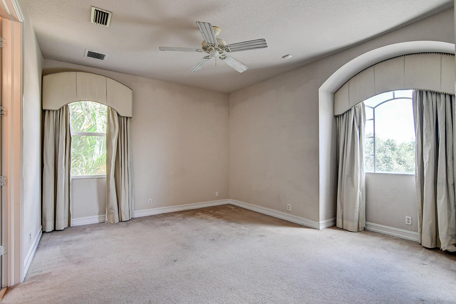 WELLINGTON VIEW - Residential Lease